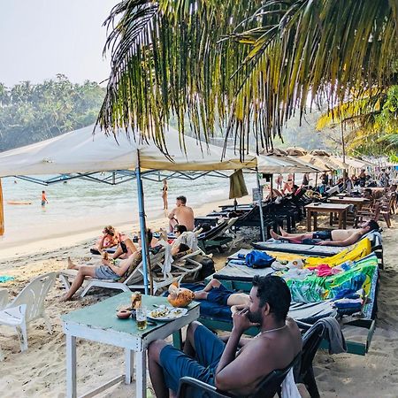 Silent Cabana And Restaurant Marakolliya, 탕갈레 외부 사진