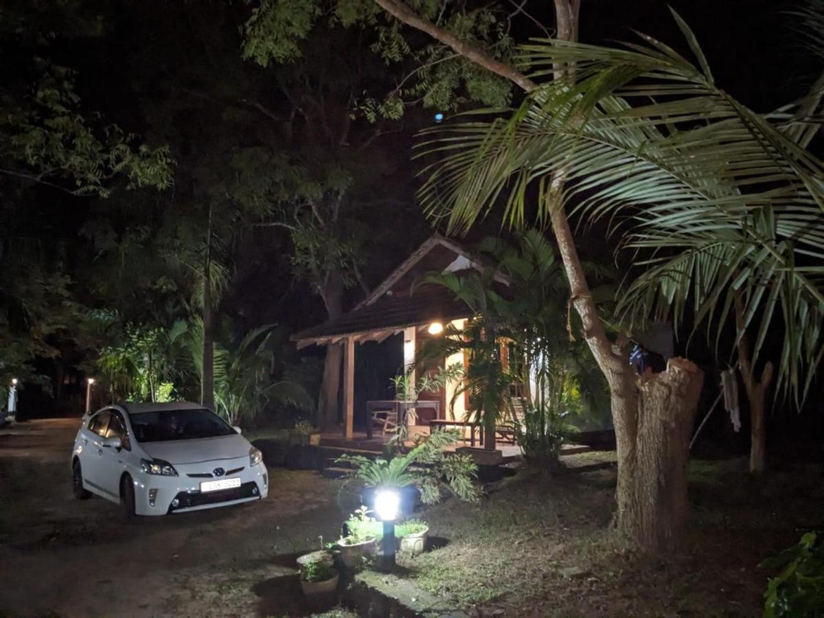 Silent Cabana And Restaurant Marakolliya, 탕갈레 외부 사진
