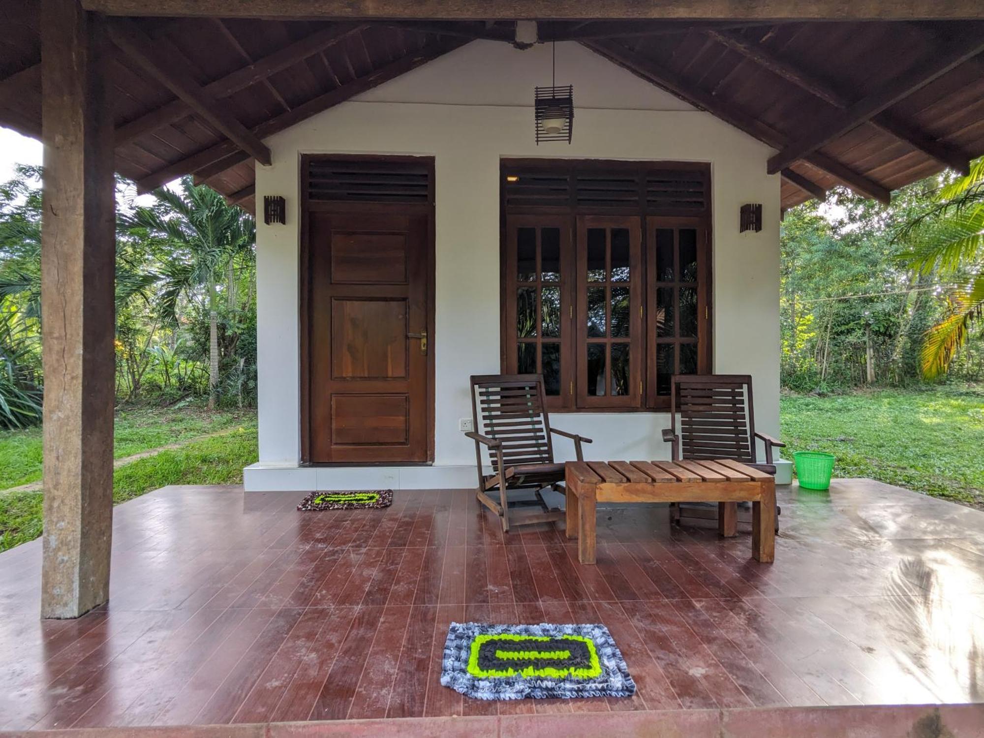 Silent Cabana And Restaurant Marakolliya, 탕갈레 외부 사진